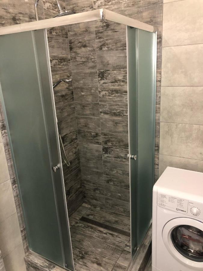Gil Apartments, Volodimirskaja 90.246 - Majetok Bozdosh Uzjhorod Eksteriør billede