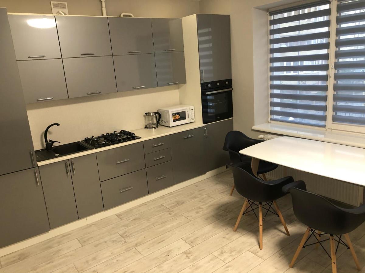 Gil Apartments, Volodimirskaja 90.246 - Majetok Bozdosh Uzjhorod Eksteriør billede